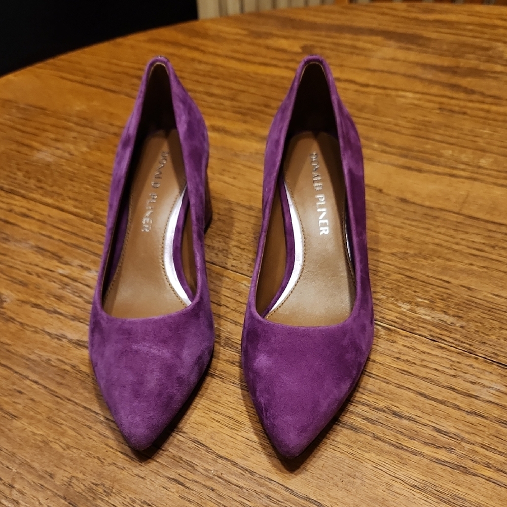 Donald Pliner Suzette Purple Suede Pump Size 6.5